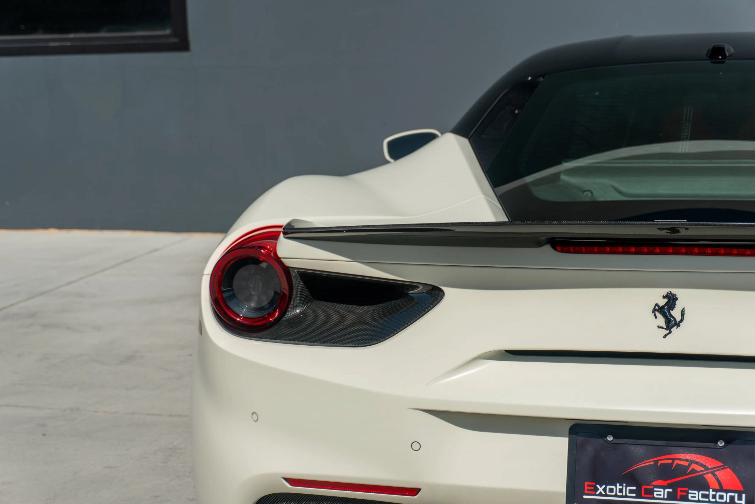 Used 2018 Ferrari 488 GTB RWD image 52