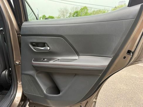 Used 2025 Nissan Kicks SR AWD/4WD image 25