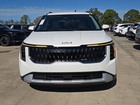 New 2026 Kia Carnival EX image 3