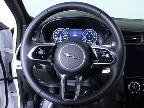 Used 2022 Jaguar E-PACE SE image 23