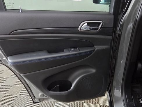 Used 2019 Jeep Grand Cherokee Laredo image 31