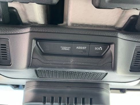 Certified 2025 Jeep Gladiator Mojave AWD/4WD image 26