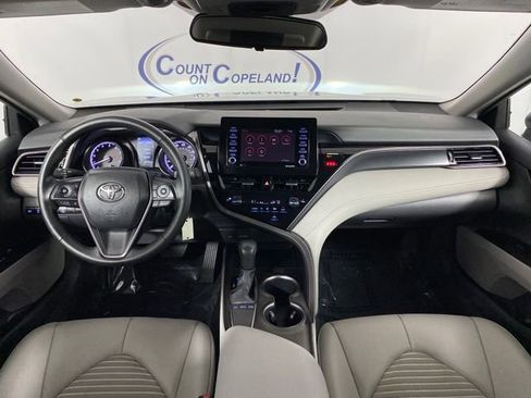 Used 2024 Toyota Camry SE FWD image 12