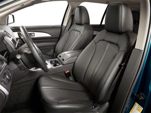 Used 2013 Lincoln MKX FWD image 8