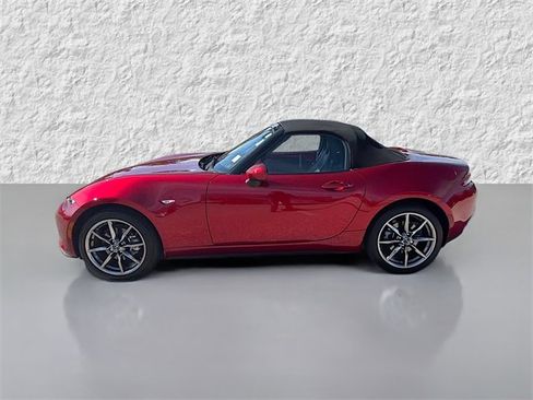 Used 2021 MAZDA MX-5 Miata Grand Touring image 6