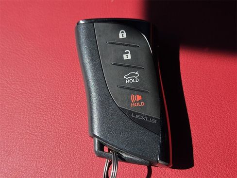 Used 2023 Lexus ES 300h F Sport image 32