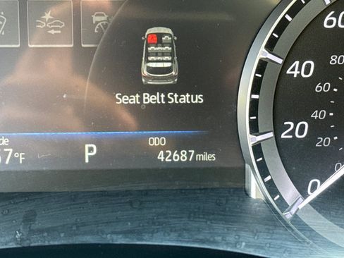 Used 2023 Toyota Highlander XLE image 21