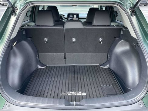 Used 2026 Toyota Corolla Cross LE w/ Moonroof Package FWD image 9