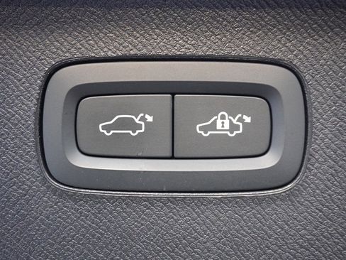 Used 2022 Volvo XC90 T6 Inscription w/ Advanced Package image 27