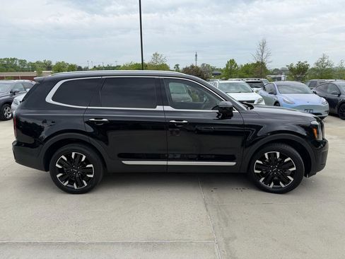 Used 2023 Kia Telluride SX image 3