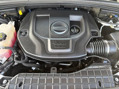Used 2023 Jeep Grand Cherokee L Overland AWD/4WD image 40