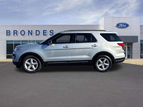 Used 2019 Ford Explorer XLT w/ Equipment Group 202A FWD image 1
