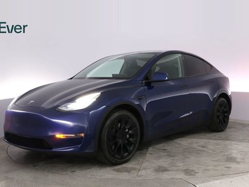 Used 2021 Tesla Model Y Long Range image 2