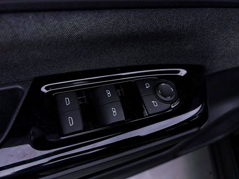 Used 2024 Honda Prologue EX image 16