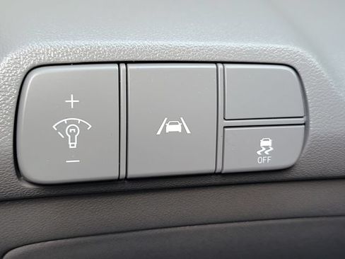 Used 2023 Hyundai Elantra SEL FWD image 19