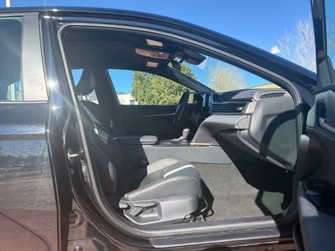Used 2025 Toyota Camry SE image 29