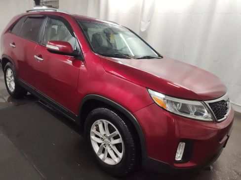Used 2014 Kia Sorento LX image 4