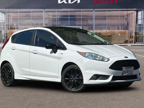 Used 2019 Ford Fiesta ST-Line FWD image 2