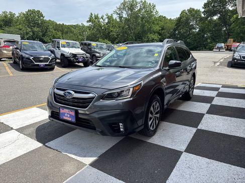 Used 2022 Subaru Outback Premium AWD/4WD image 5