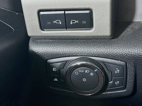 Used 2017 Ford F150 Lariat image 10