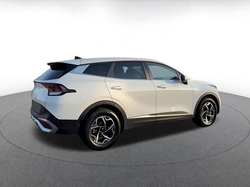 Used 2025 Kia Sportage LX image 15