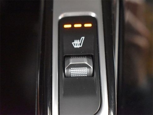 Certified 2022 Kia Sorento SX image 21