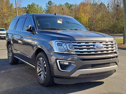 Used 2019 Ford Expedition Limited image 3