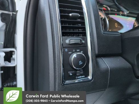 Used 2018 RAM 2500 Laramie w/ Cold Weather Group AWD/4WD image 13