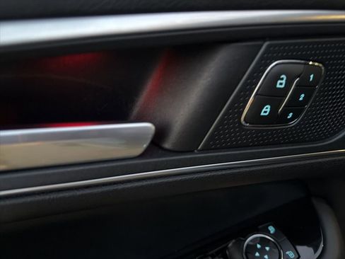 Used 2019 Ford Edge ST w/ Equipment Group 401A image 15