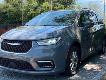 Used 2021 Chrysler Pacifica Touring