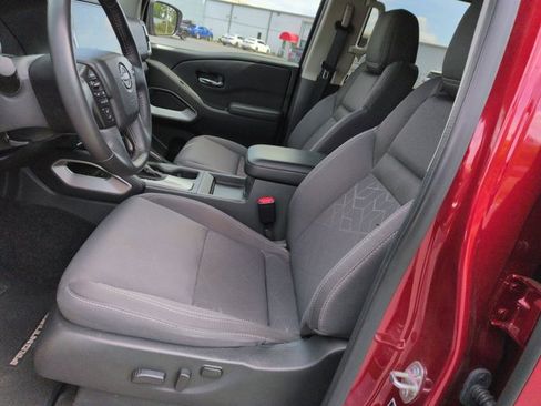 Certified 2025 Nissan Frontier SV w/ SV Convenience Package RWD image 15