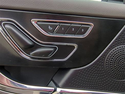 Certified 2023 Lincoln Corsair Reserve image 18