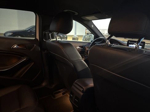 Used 2019 Mercedes-Benz GLA 250 image 23