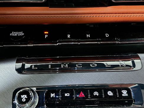 New 2025 Lincoln Aviator Reserve w/ Luxury Package image 19