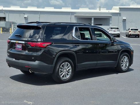 Used 2023 Chevrolet Traverse LT FWD image 5