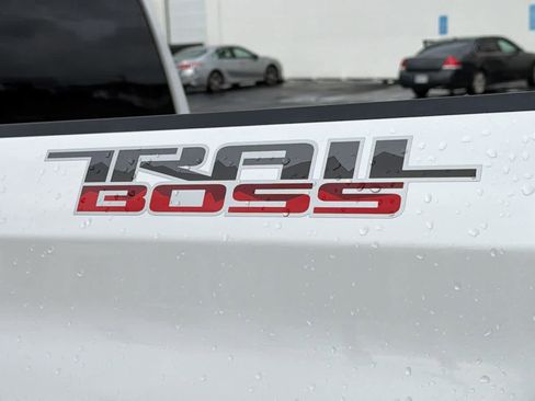 Used 2021 Chevrolet Silverado 1500 LT Trail Boss image 28