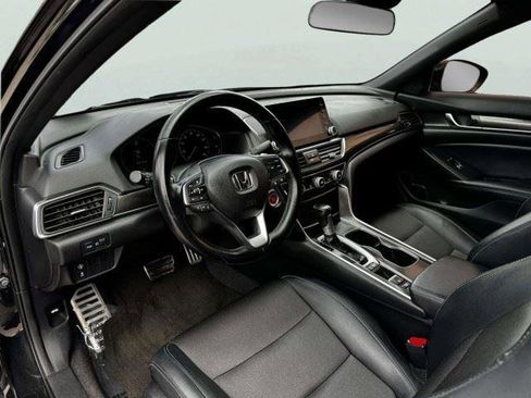 Used 2018 Honda Accord Sport image 21