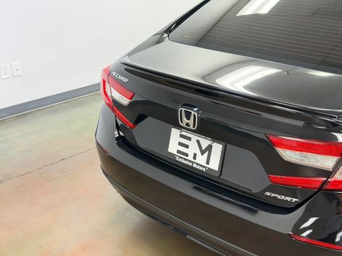 Used 2019 Honda Accord Sport image 7