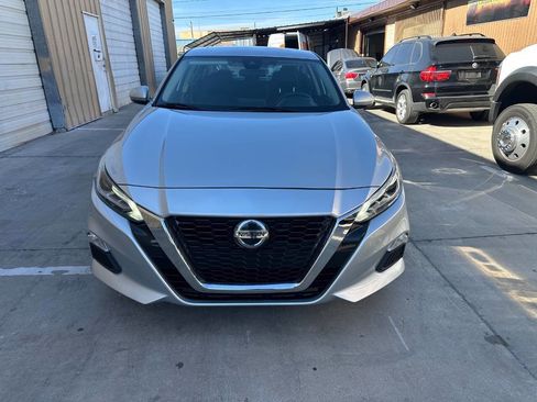 Used 2022 Nissan Altima 2.5 SV w/ SV Premium Package AWD/4WD image 3