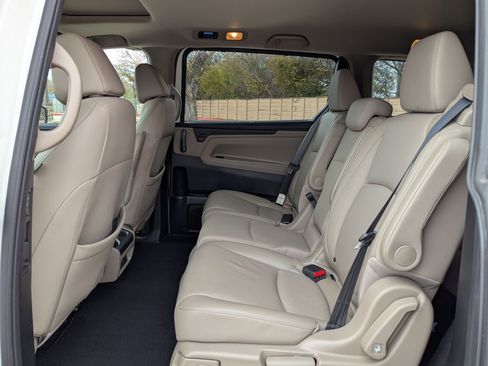 Used 2018 Honda Odyssey EX-L image 15