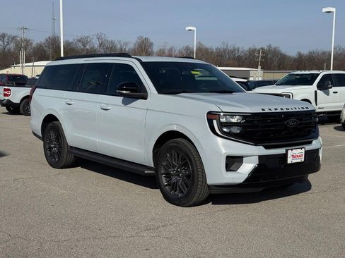 New 2026 Ford Expedition Max Platinum w/ Stealth Appearance Package image 2