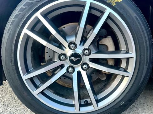 Used 2016 Ford Mustang GT RWD image 32