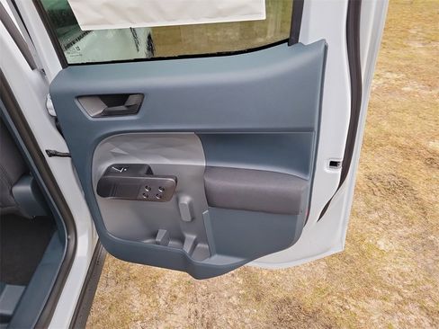 New 2025 Ford Maverick XL w/ Equipment Group 102A image 27