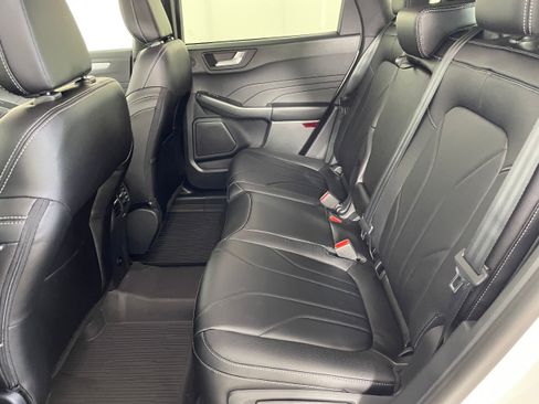 New 2025 Ford Escape SE w/ PHEV Premium Package image 4