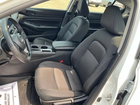 Used 2025 Nissan Altima 2.5 S FWD image 23