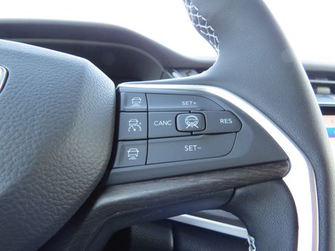 New 2026 Jeep Grand Cherokee Altitude RWD image 19