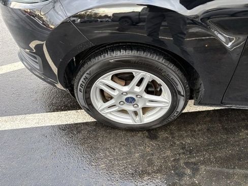 Used 2018 Ford Fiesta SE image 12