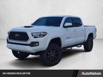 Used 2017 Toyota Tacoma TRD Sport w/ Tow Package (A/T)