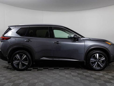 Used 2023 Nissan Rogue SL w/ SL Premium Package image 17