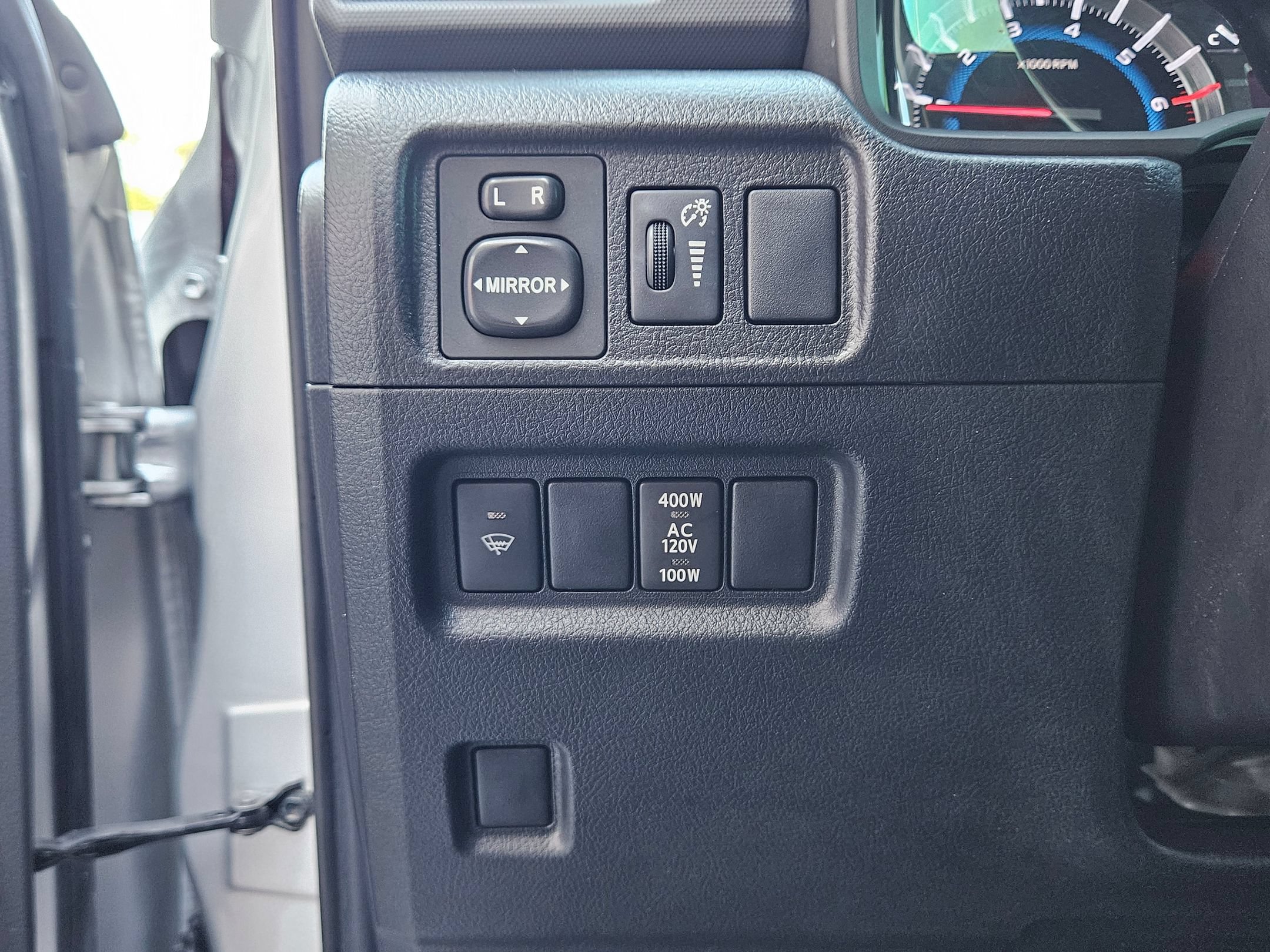 Used 2018 Toyota 4Runner SR5 RWD image 18